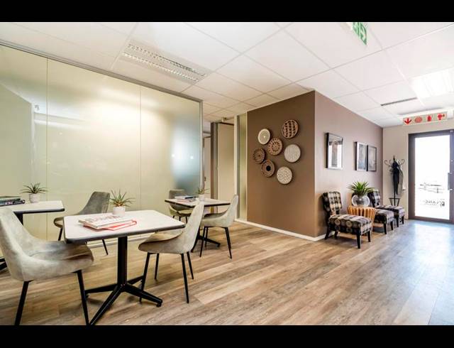 BUSINESS PROPERTY TO RENT IN FOURWAYS GARDENS